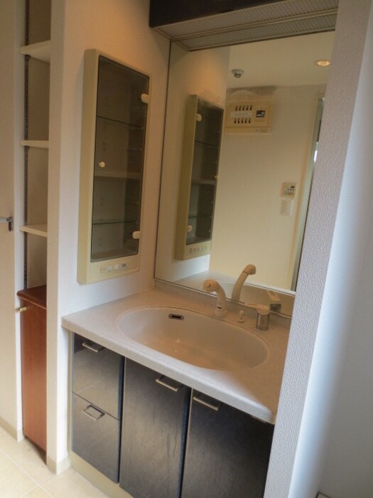 物件内観写真10　(洗面)