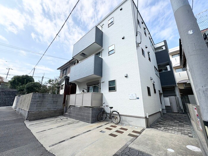 物件外観写真1　(外観写真)