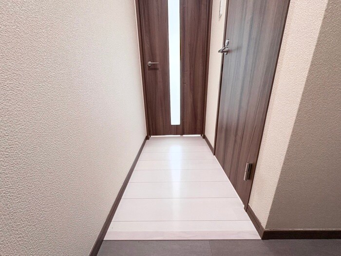 物件内観写真20　(廊下)