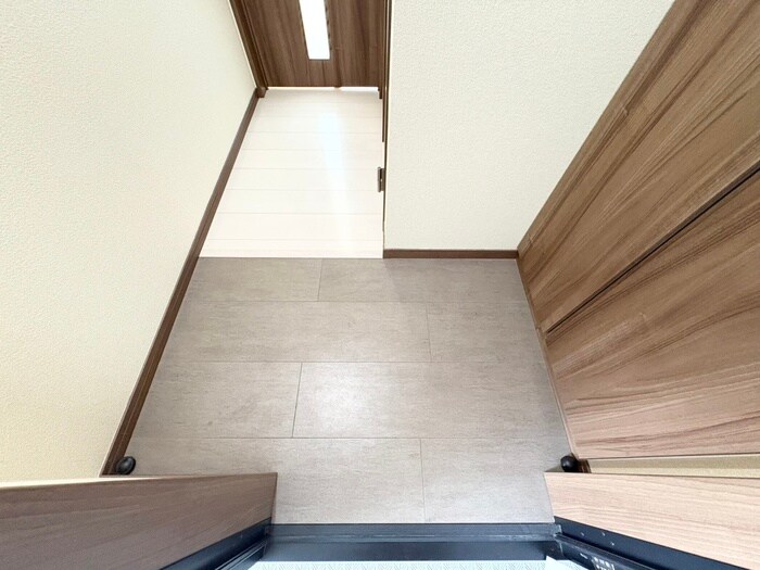 物件内観写真21　(玄関)