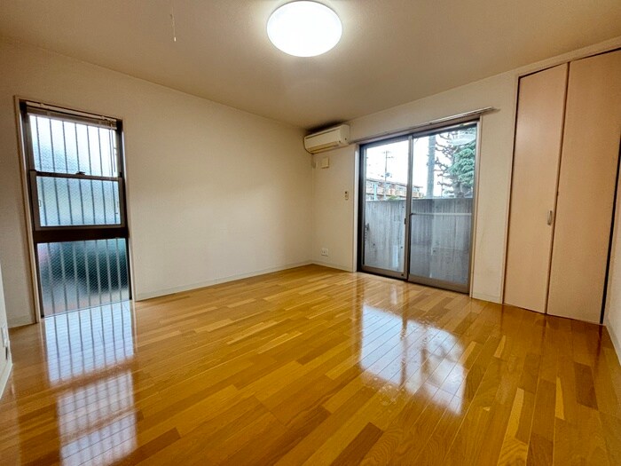 物件内観写真10　(居室)