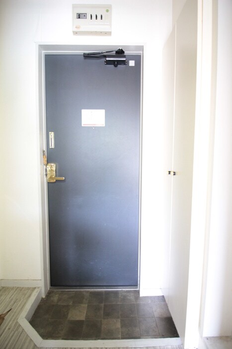 物件内観写真15　(玄関)