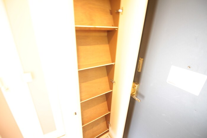 物件内観写真16　(靴箱)