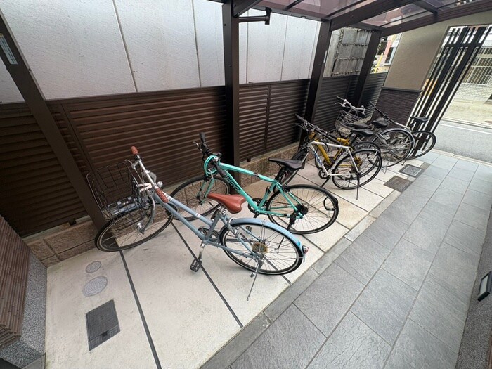 物件外観写真3　(駐輪場)