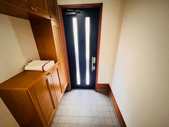 物件内観写真18　(玄関)