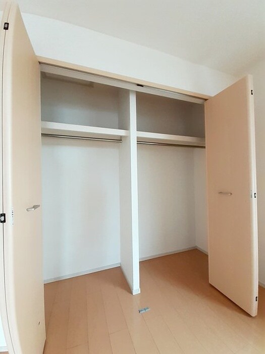 物件内観写真12　(収納)