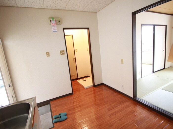 物件内観写真8　(居室)