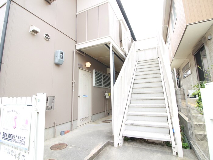 物件外観写真3　(外観写真)