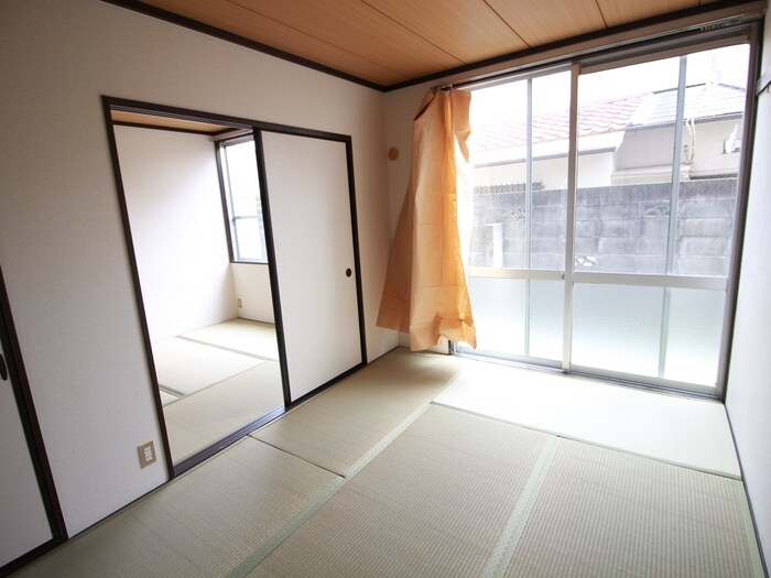 物件内観写真10　(居室)