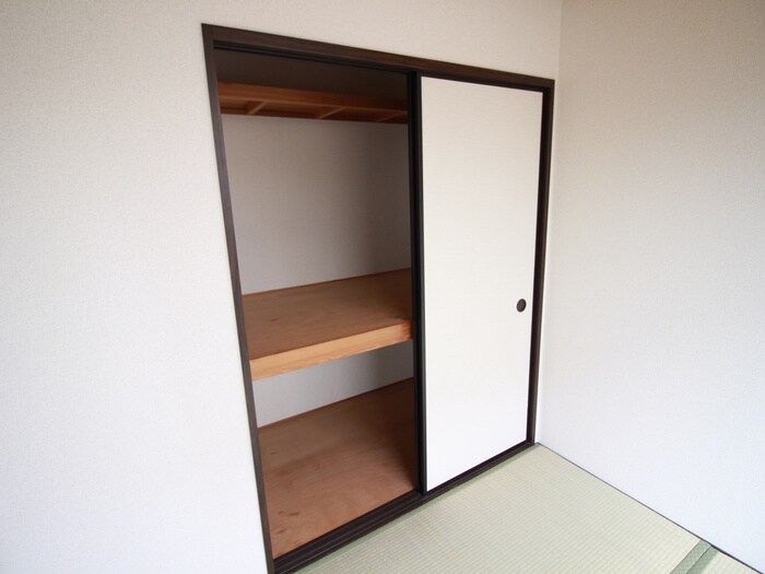 物件内観写真13　(収納)