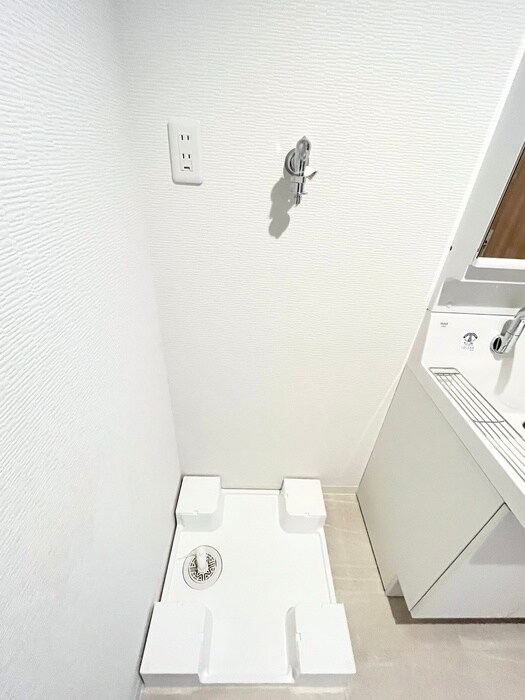 物件内観写真16　(洗濯機置場)