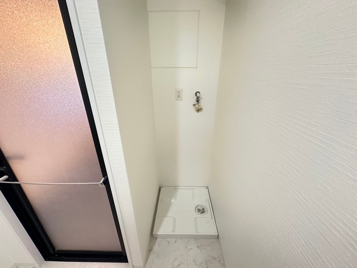 物件内観写真12　(洗濯機置場)