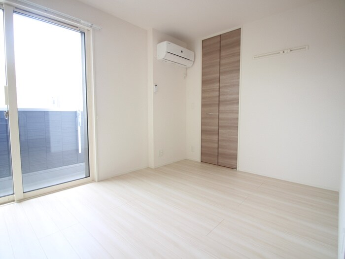 物件内観写真8　(居室)