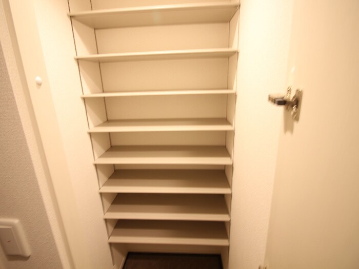 物件内観写真17　(靴箱)