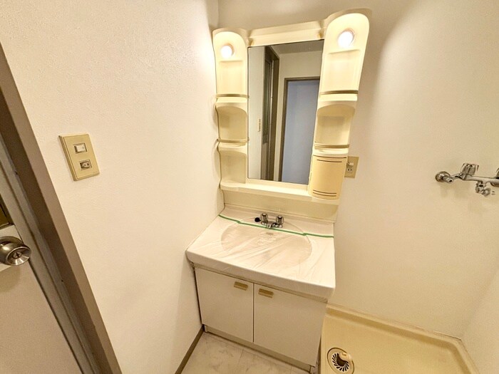 物件内観写真13　(洗面)