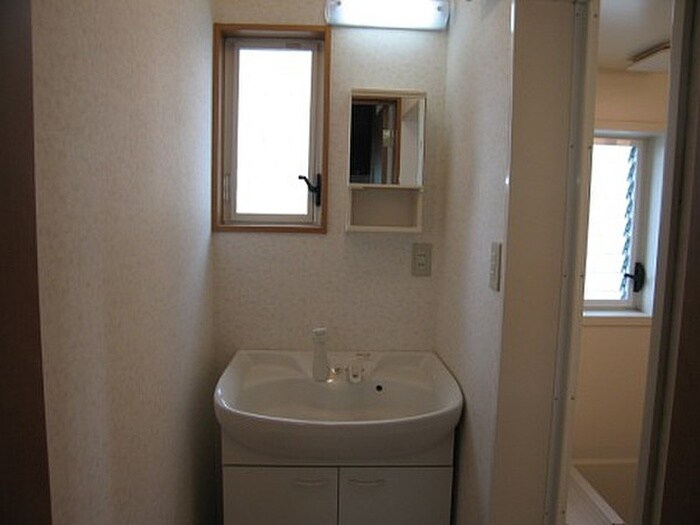 物件内観写真10　(洗面)