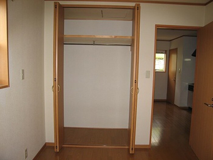 物件内観写真11　(収納)