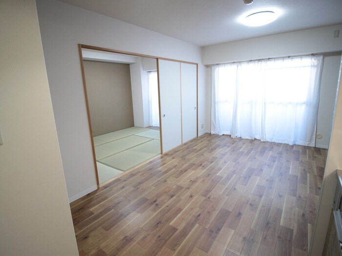 物件内観写真10　(居室)