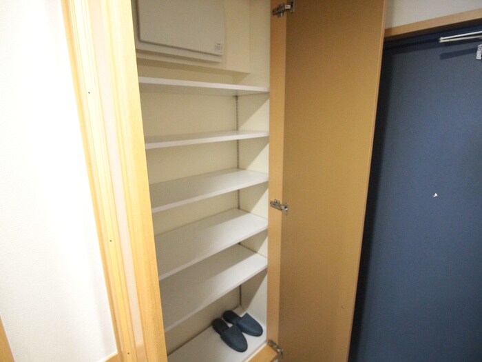 物件内観写真18　(靴箱)
