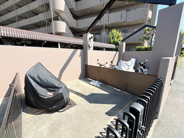 バイク置き場