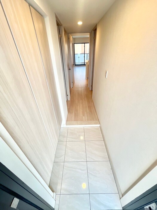 物件内観写真15　(玄関)