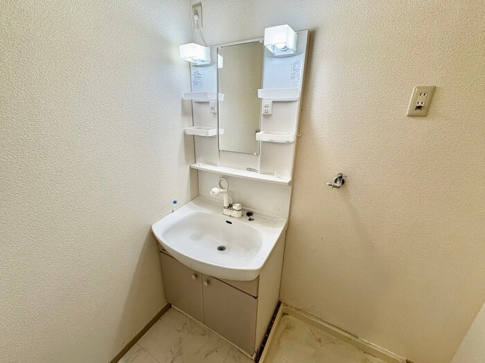 物件内観写真9　(洗面)