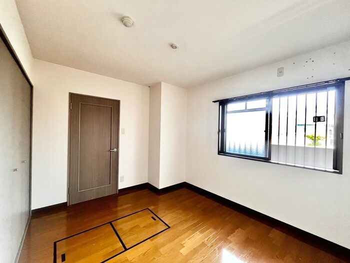 物件内観写真8　(居室)