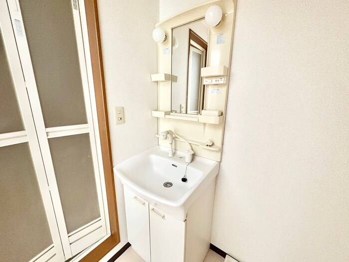 物件内観写真10　(洗面)