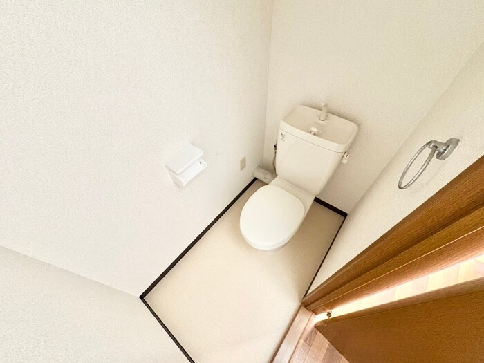 物件内観写真11　(トイレ)