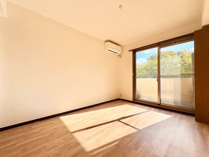 物件内観写真17　(居室)