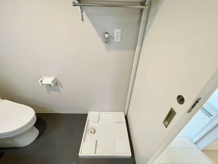 物件内観写真15　(洗濯機置場)