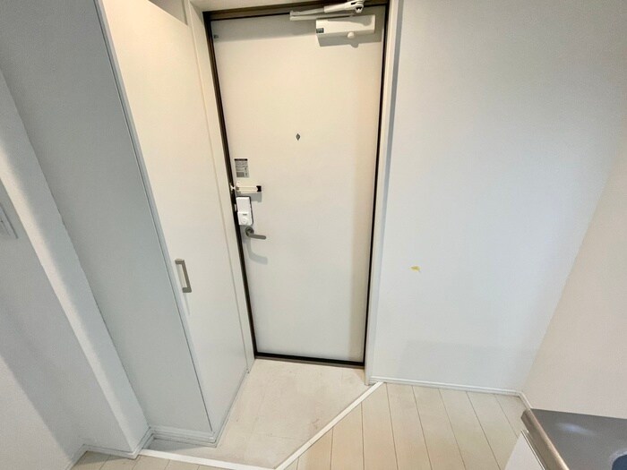 物件内観写真17　(玄関)