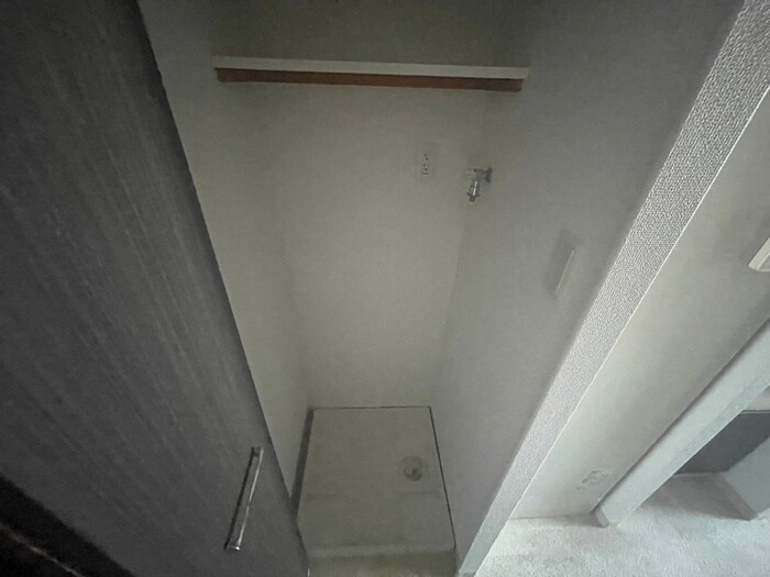 物件内観写真13　(洗濯機置場)