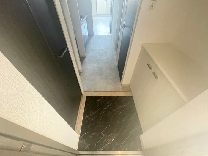 物件内観写真19　(玄関)