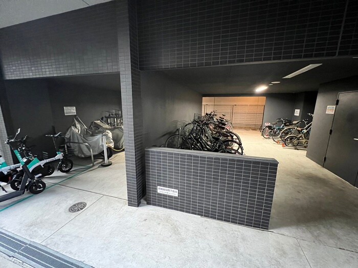 物件外観写真6　(駐輪場)