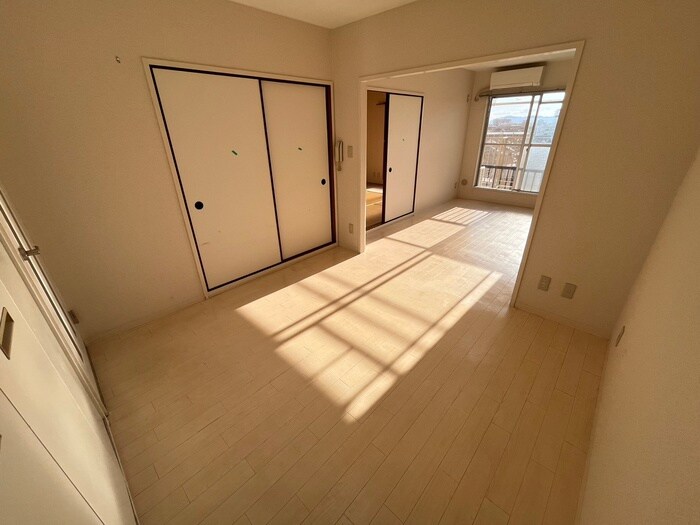 物件内観写真8　(居室)