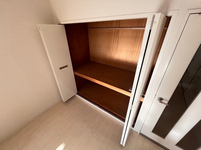 物件内観写真12　(収納)