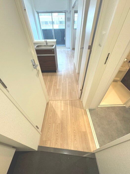 物件内観写真14　(廊下)