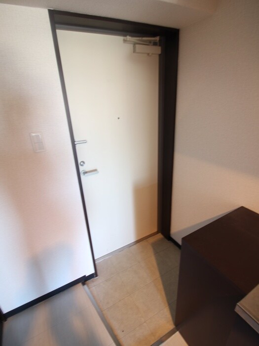 物件内観写真15　(玄関)