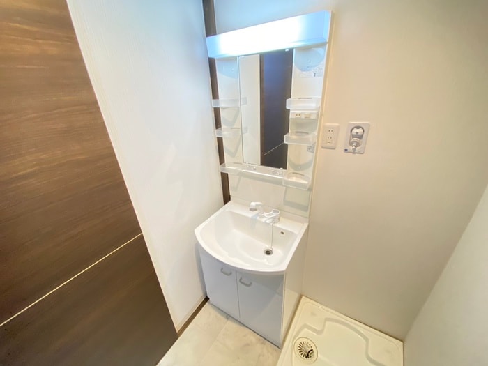 グランレブリー太秦天神川の洗面