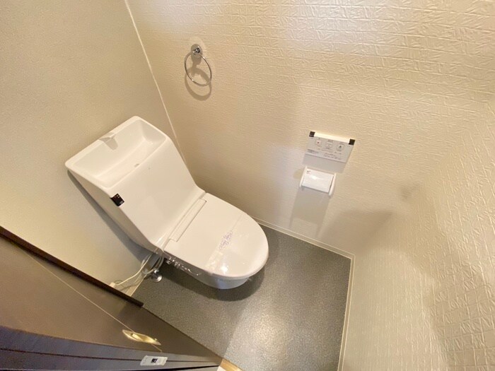 物件内観写真14　(トイレ)