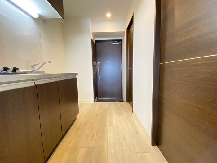 物件内観写真18　(廊下)