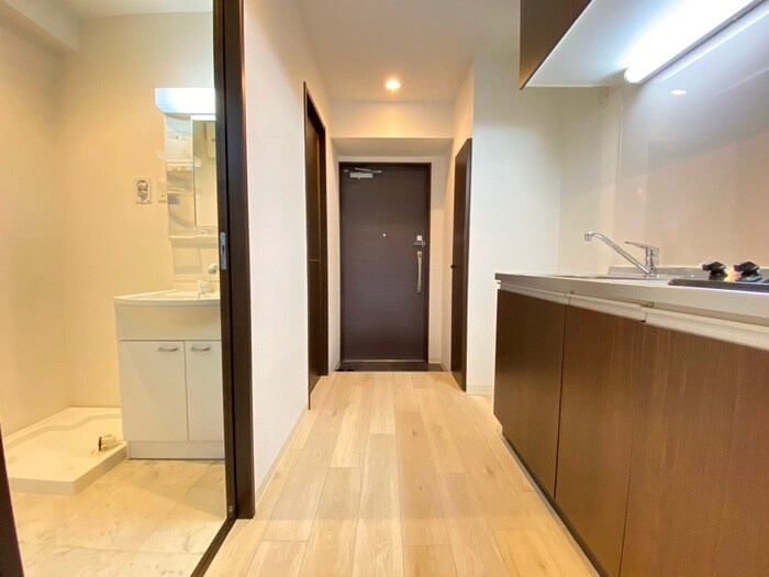 物件内観写真18　(廊下)