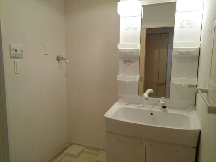 物件内観写真12　(洗面)