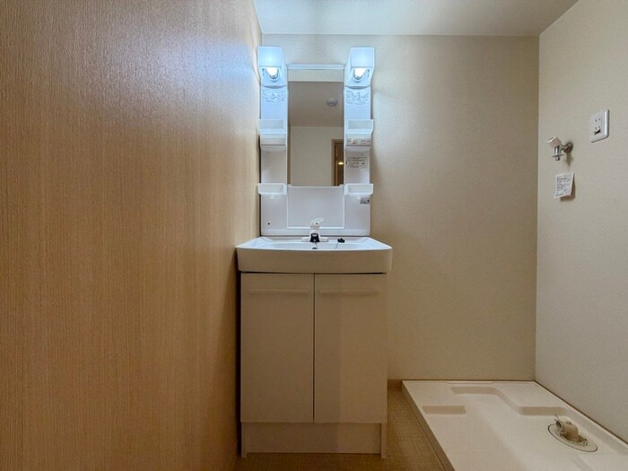 物件内観写真13　(洗面)