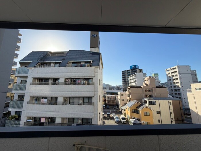 物件内観写真16　(室内からの展望)