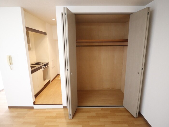 物件内観写真12　(収納)