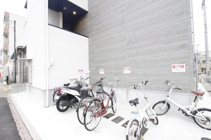 物件外観写真5　(駐輪場)