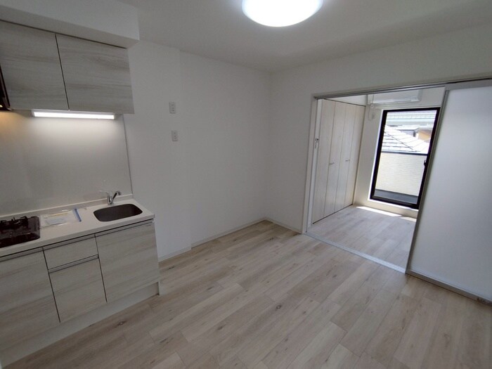 物件内観写真8　(居室)