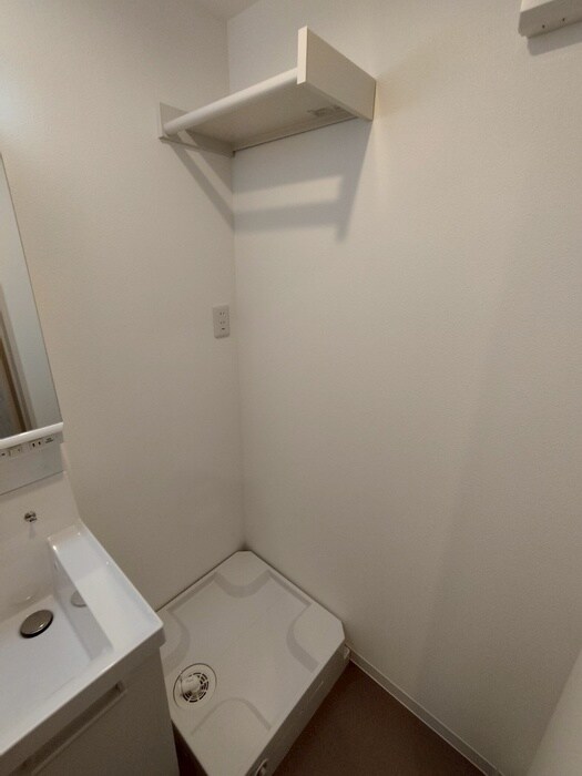 物件内観写真18　(洗濯機置場)